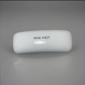NEW - AUTHENTIC - NINE WEST - WHITE - HARD SUNGLASSES EYE GLASSES CASE No Cloth